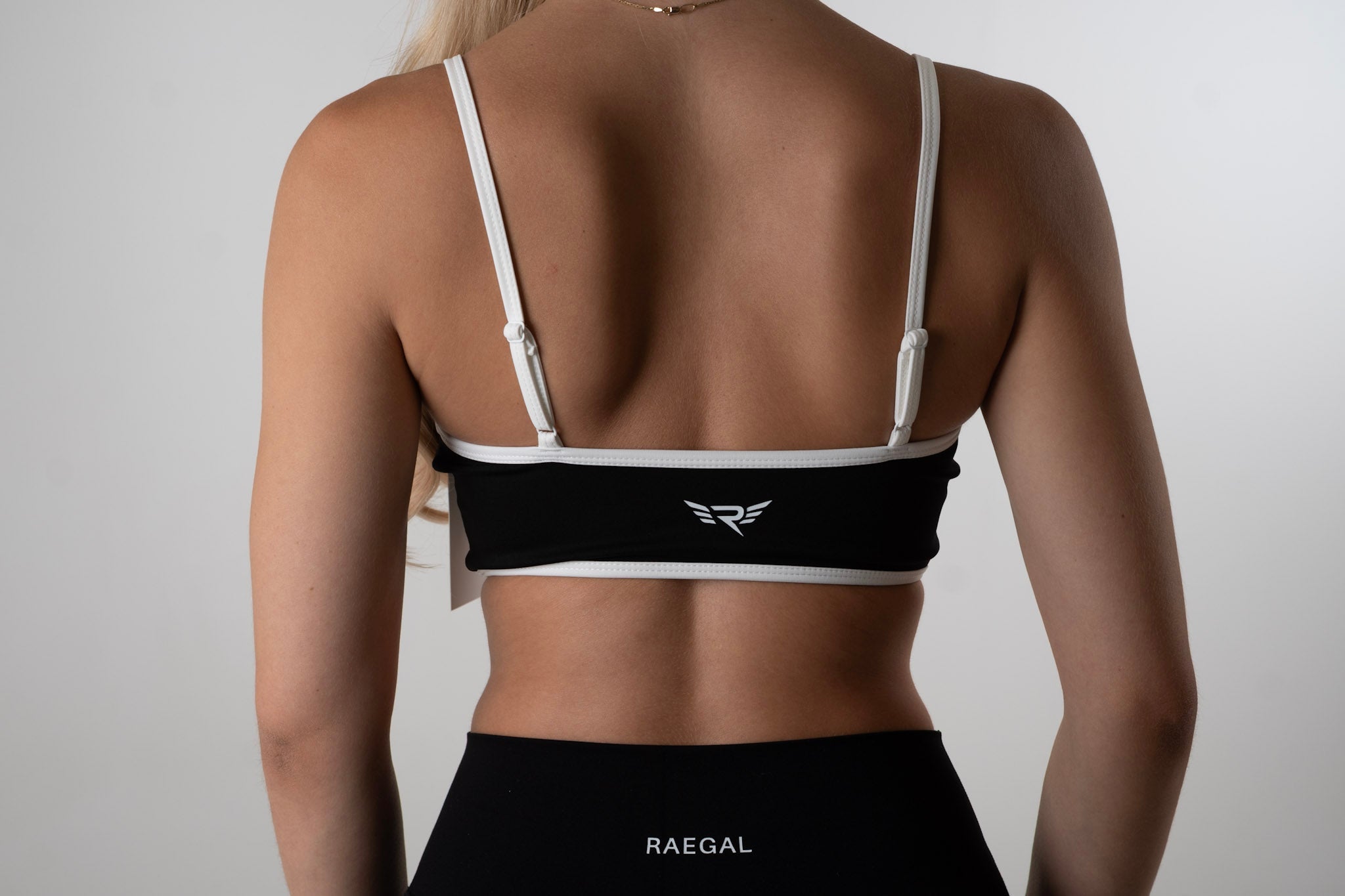 RAEGAL Origin V-Neck Sports Bra